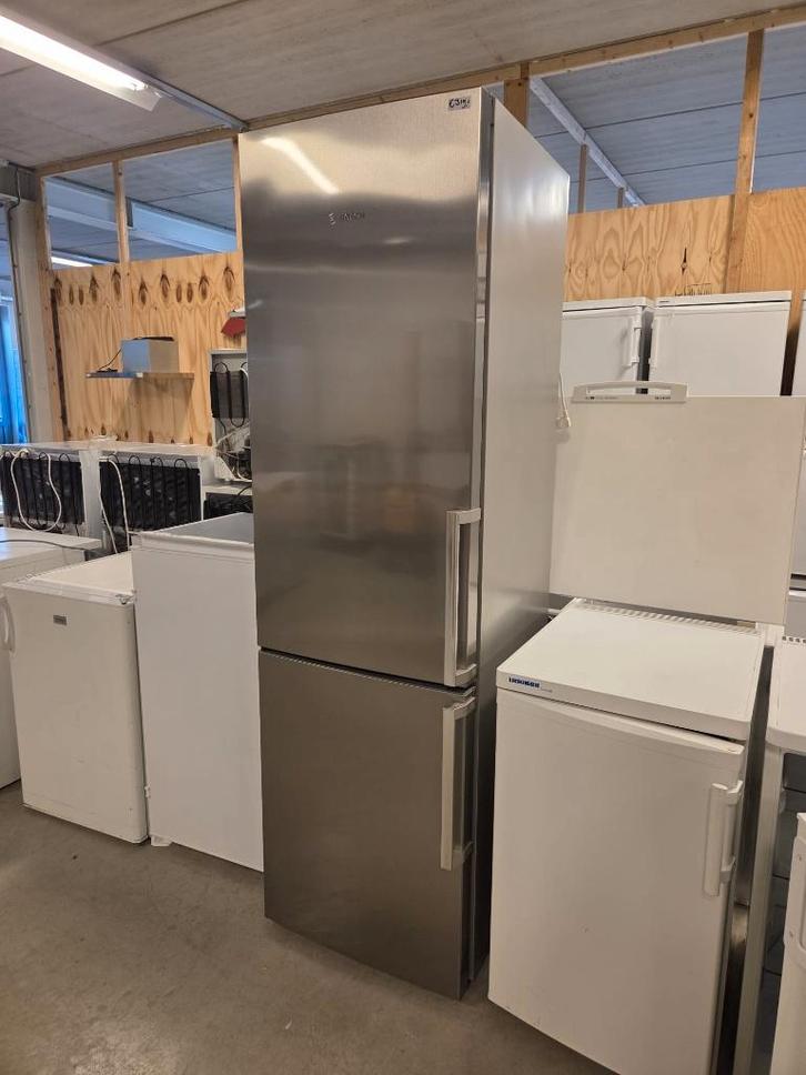Bosch koel-vriescombinatie, Witgoed en Apparatuur, Koelkasten en IJskasten, Zo goed als nieuw, Met aparte vriezer, 200 liter of meer