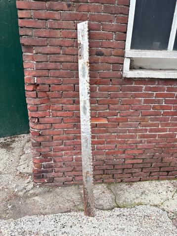 Mes voor een kuilvoersnijder beschikbaar voor biedingen