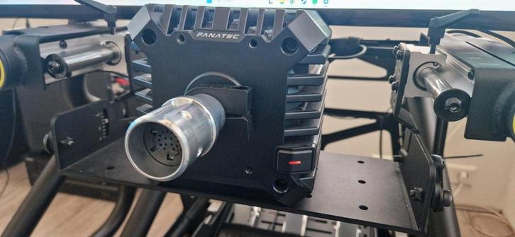 Fanatec CSL DD 8nm - Direct Drive Sim Racing Stuur Base, Spelcomputers en Games, Spelcomputers | Overige Accessoires, Zo goed als nieuw
