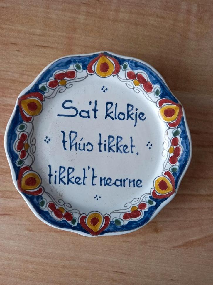 Fries aardewerk spreukbordje, Antiek en Kunst, Antiek | Wandborden en Tegels, Ophalen