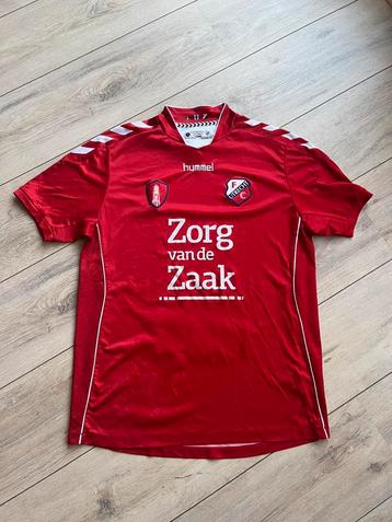FC Utrecht thuisshirt 16/17 maat XL beschikbaar voor biedingen