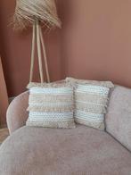 2 BELIANI VILLUR boho kussens licht beige 45 x 45 cm, Ophalen of Verzenden, Zo goed als nieuw, Beige, Vierkant