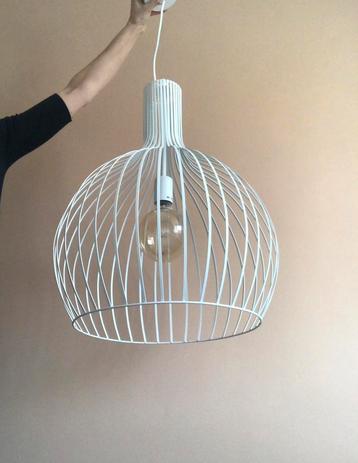 Hanglamp wit  beschikbaar voor biedingen