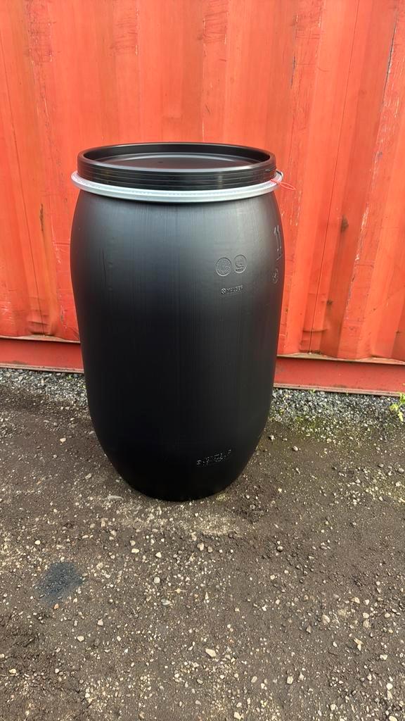 220 liter tonnen zwart nieuw, Tuin en Terras, Regentonnen, Zo goed als nieuw, 150 liter of meer, Ophalen