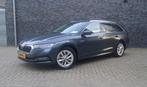 Skoda Octavia 1.0 TSI E-tech Mhev 110pk DSG 2021 Grijs, Auto's, Stof, Euro 6, 3 cilinders, USB
