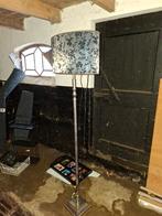 Vloerlamp gratis, Ophalen, Zo goed als nieuw, Kunststof, 150 tot 200 cm