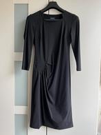 Zwarte jurk lilytime mat 36, Zwart, Ophalen of Verzenden, Zo goed als nieuw, Knielengte