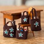 Zelf gehaakte tasjes poppenhuis, Verzamelen, Poppenhuizen en Toebehoren, Ophalen of Verzenden, Zo goed als nieuw, Poppenhuis