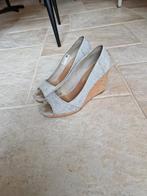 Te koop licht blauwe damesschoen met sleehak, maat 37, merk, Blauw, Ophalen of Verzenden, Toms, Schoenen met hoge hakken