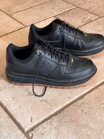 Nike Air Force 1 Luxe Black Gum maat 43, Kleding | Heren, Schoenen, Ophalen, Zo goed als nieuw, Zwart