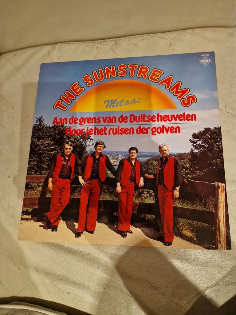 The sunstreams lp piraat piraten, Ophalen of Verzenden, Gebruikt, 12 inch, Levenslied of Smartlap