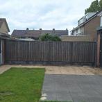 Schutting (7,5 meter) met betonnen palen en onderplaat, Tuin en Terras, Tuinhekken en Hekwerk, Ophalen, Gebruikt, Hout, Tuinhek