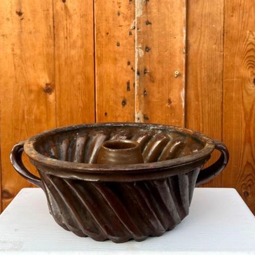 Puddingvorm aardewerk bruin geglazuurd tulband Ø 24 cm, Antiek en Kunst, Antiek | Keramiek en Aardewerk, Ophalen of Verzenden