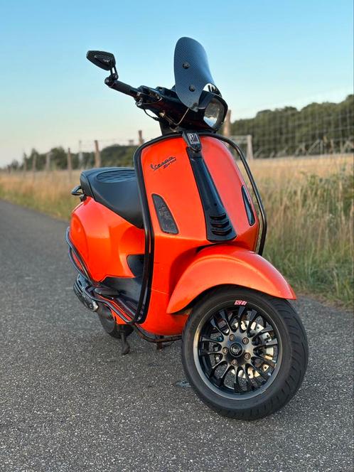 Vespa sprint 50CC, Fietsen en Brommers, Scooters | Vespa, Zo goed als nieuw, Ophalen