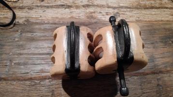 Houten katrollen  beschikbaar voor biedingen