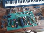 Tulpstekkers en andere audiokabels en een microfoon., Ophalen, Gebruikt, Minder dan 2 meter, Overige kabels