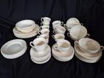 48 delig wedgwood edme servies delen, Huis en Inrichting, Keuken | Servies, Ophalen of Verzenden, Zo goed als nieuw, Bord(en)