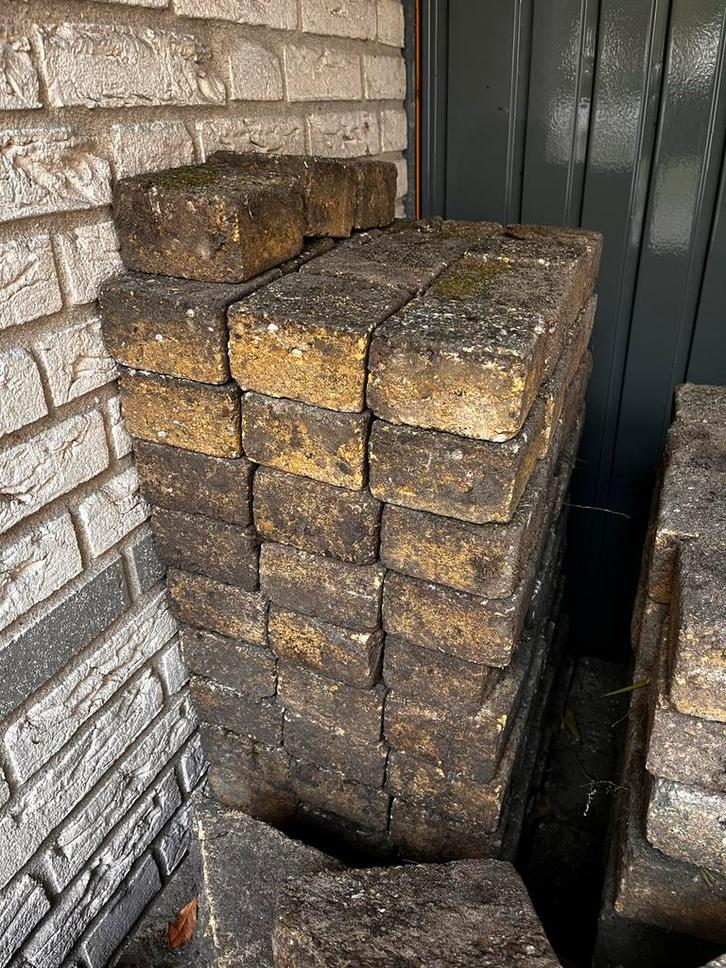 180 Geel Getinte Betonklinkers 10x10cm, Tuin en Terras, Tegels en Klinkers, Gebruikt, Klinkers, Beton, Minder dan 5 m², Ophalen