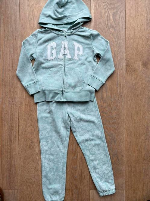 Jogging pak GAP mt 116/122, Kinderen en Baby's, Kinderkleding | Maat 116, Gebruikt, Meisje, Setje, Ophalen of Verzenden