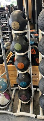 5 x reebok grip ballen 6-10 kg incl bal rek, Ophalen, Gebruikt, Reebok, Fitnessbal