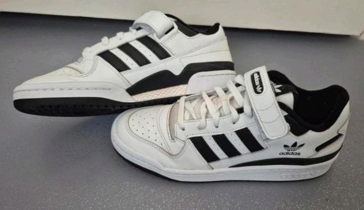 Adidas forum low sneakers maat 42 izgs!!, Kleding | Heren, Schoenen, Zo goed als nieuw, Blauw, Ophalen of Verzenden