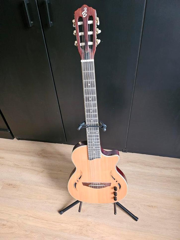 Klassieke gitaar met element, Muziek en Instrumenten, Snaarinstrumenten | Gitaren | Akoestisch, Zo goed als nieuw, Klassieke of Spaanse gitaar