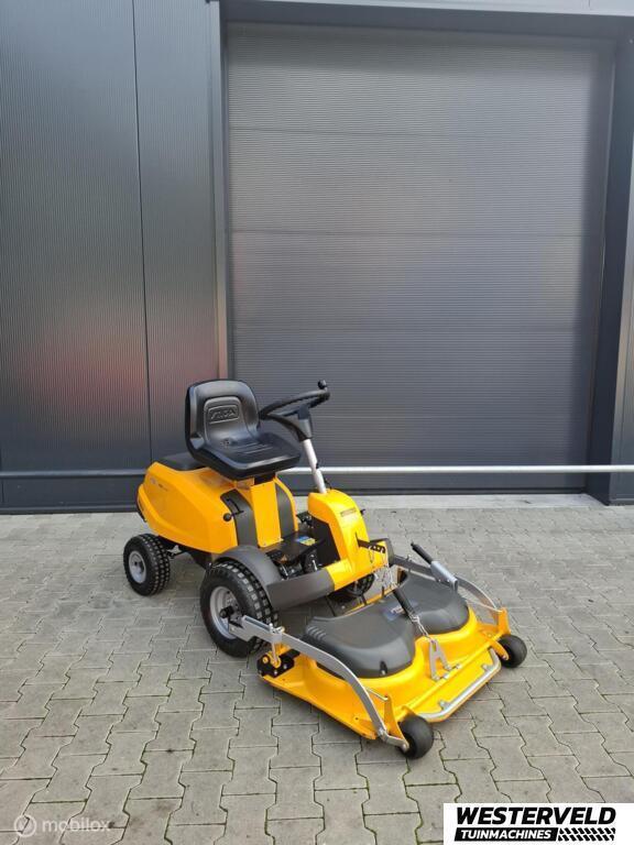 Jong gebruikte Stiga Villa 15 frontmaaier 85 cm hydrostaat, Tuin en Terras, Zitmaaiers, Zo goed als nieuw