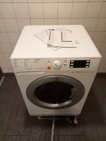 Indesit was droog combinatie 8kg wasmachine en droger in 1  beschikbaar voor biedingen
