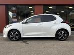 Toyota Yaris 1.5 Hybrid 115 First Edition | Navi | Carplay |, 12 maanden, Gebruikt, 450 kg, Wit