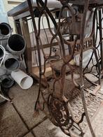 Singer naaimachine/ onderstel voor unieke tafel, Ophalen