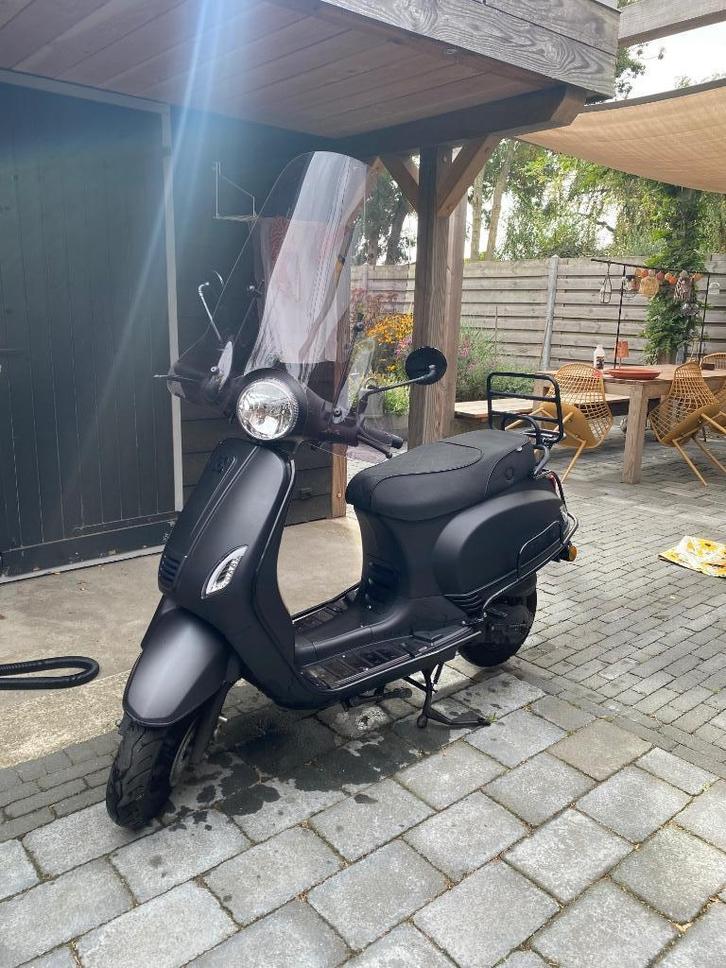 Scooter AGM, Fietsen en Brommers, Snorfietsen en Snorscooters, Gebruikt, Overige merken, Benzine, Ophalen