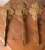 set van 3 massief koperen wandhaken met sierlijke wandplaat, Ophalen of Verzenden, Zo goed als nieuw, Metaal, Wandkapstok