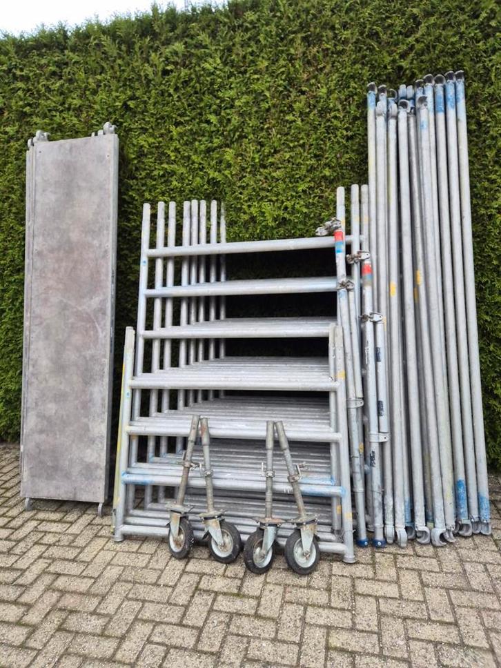 Aluminium rolsteiger werkhoogte 10.20, Doe-het-zelf en Verbouw, Steigers, Gebruikt, Rolsteiger of Kamersteiger, 5 meter of hoger