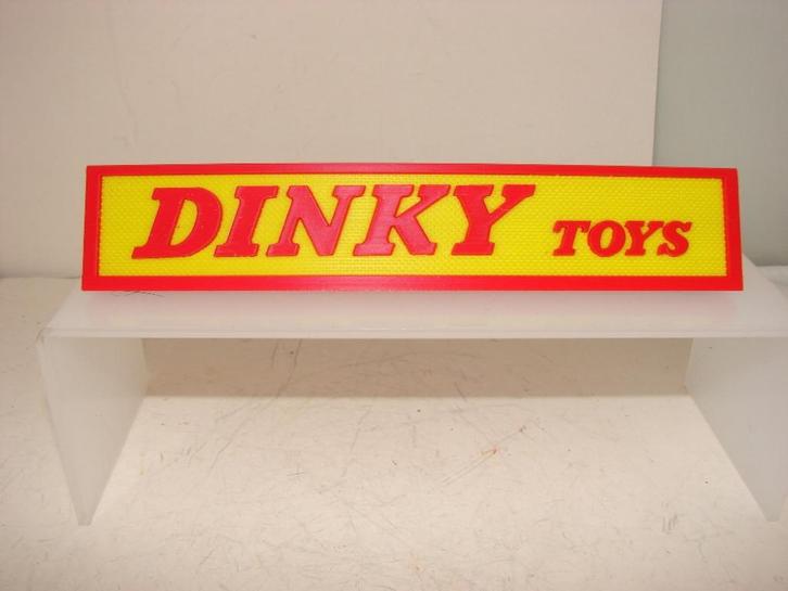 Dinky toy bordje 17,5 x 3,5 cm SUPER MOOI, Hobby en Vrije tijd, Modelauto's | 1:43, Nieuw, Overige typen, Dinky Toys, Ophalen of Verzenden