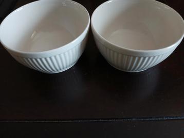 Twee Wedgwood Windsor Kommen beschikbaar voor biedingen