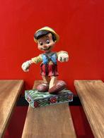 Disney Traditions showcase Jim Shore Pinokkio, Ophalen of Verzenden, Peter Pan of Pinokkio, Zo goed als nieuw, Beeldje of Figuurtje