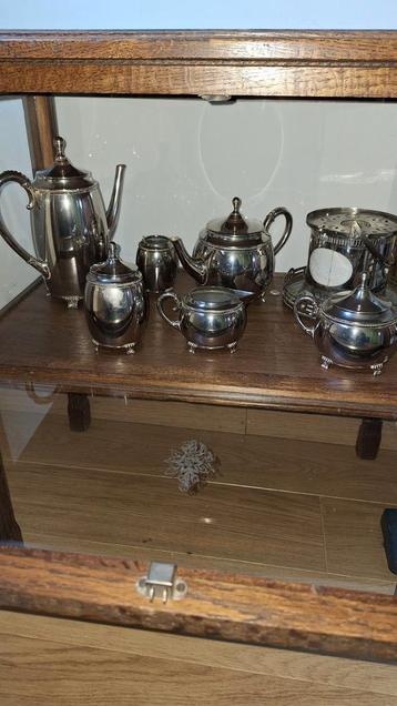 Antiek koffie/thee servies  beschikbaar voor biedingen