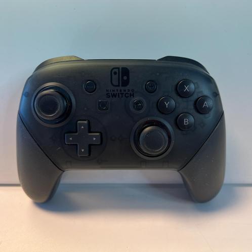 Nintendo Switch Pro Controller | Nette staat, Spelcomputers en Games, Spelcomputers | Nintendo Switch, Zo goed als nieuw