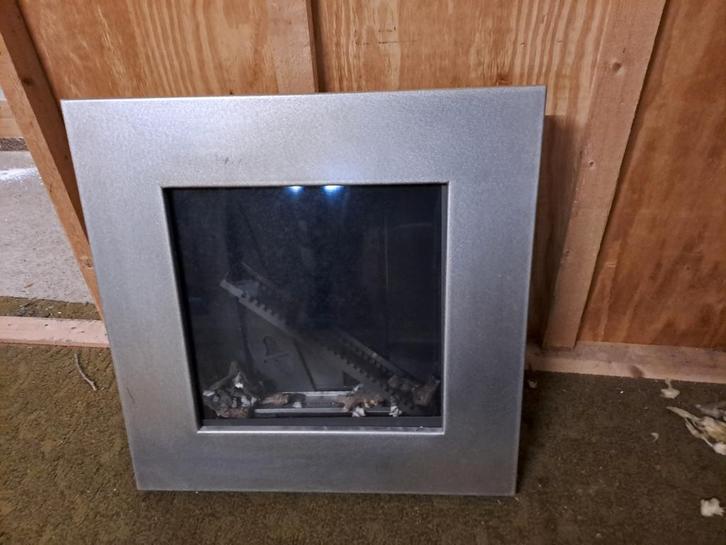 Wand gaskachel "Bellfire" met afstandsbediening. Moet weg, Huis en Inrichting, Haarden, Zo goed als nieuw, Gashaard, Ophalen of Verzenden