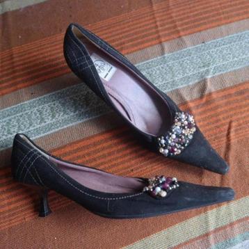 Toffe zwarte pumps.versierd met kralen. Mt 38.merk 4-you beschikbaar voor biedingen