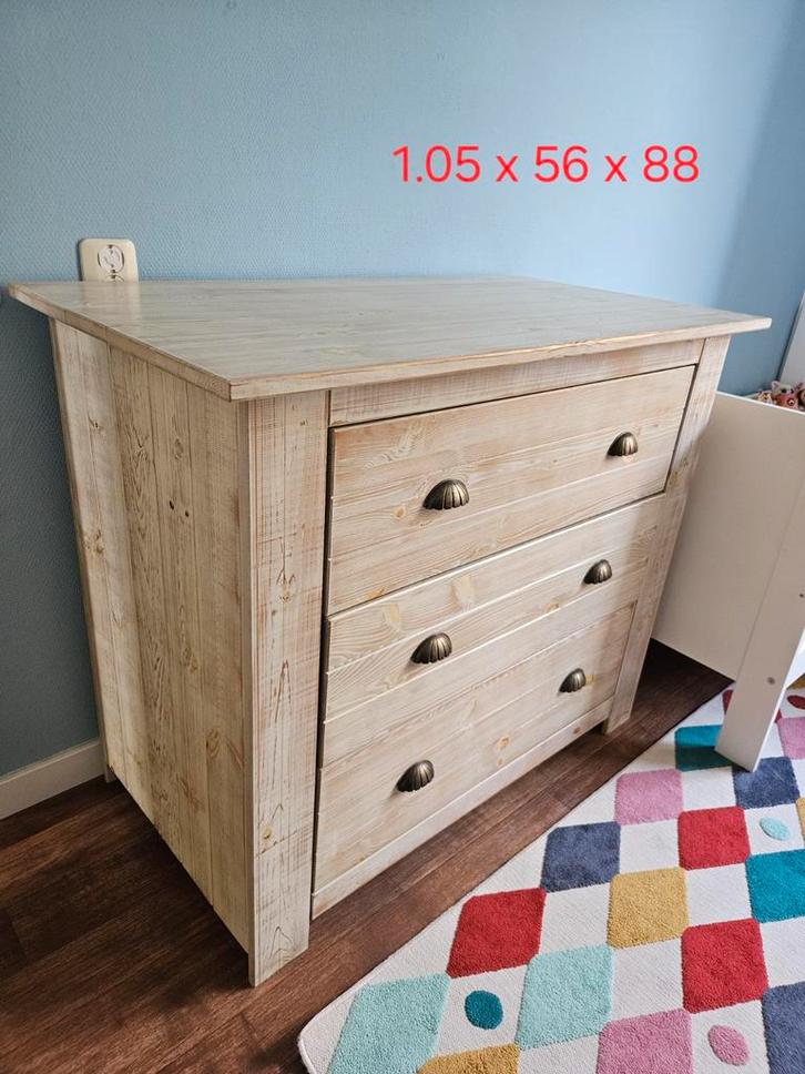 Complete babykamer (Kledingkast, Commode, Ledikant), Kinderen en Baby's, Kinderkamer | Complete kinderkamers, Gebruikt, Ophalen