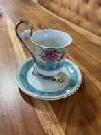 Vintage kopjes en schotels –unieke verzameling van oma 46/58, Ophalen