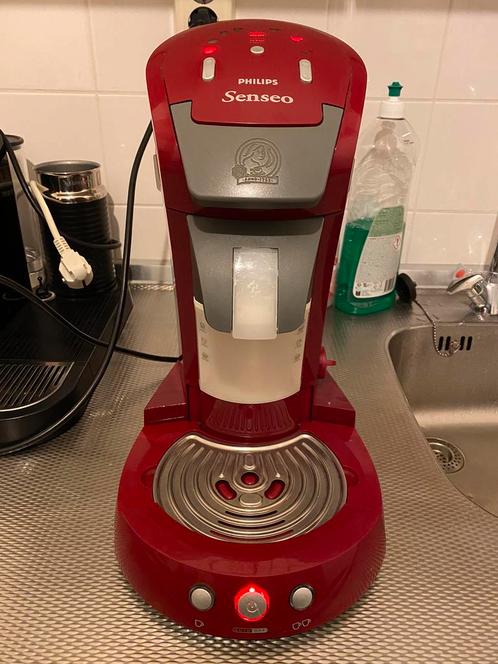SENSEO Latte Select Koffiezetapparaat HD7850/80, Witgoed en Apparatuur, Koffiezetapparaten, Zo goed als nieuw, Koffiepads en cups