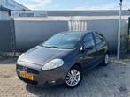 Fiat Grande Punto 1.4 Dynamic - Airco - Cruise - APK 01-2026, Voorwielaandrijving, Stof, Gebruikt, Zwart