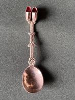 Antiek lepeltje met klompen op de steel., Ophalen of Verzenden