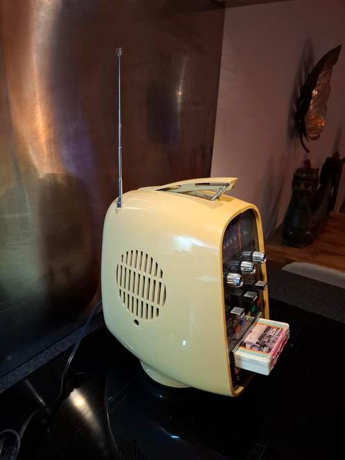 1972 AQUATRON VX-33C 8TRACK RADIO PHONO SPACE AGE EGG SHAPE, Antiek en Kunst, Antiek | Tv's en Audio, Ophalen of Verzenden