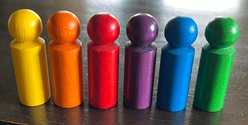 Regenboog gekleurde pegdolls pionnen Houten poppetjes 5,5cm beschikbaar voor biedingen