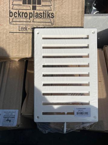 Nieuwe ventilatieroosters - 34 stuks beschikbaar voor biedingen
