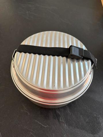 Pannenset van 2 pannen beschikbaar voor biedingen