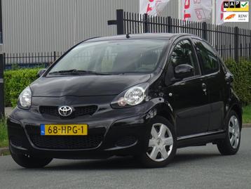 Toyota Aygo 1.0-12V 5DRS *NIEUWE KOPPELING* NAP/ELEKRAM/APK beschikbaar voor biedingen